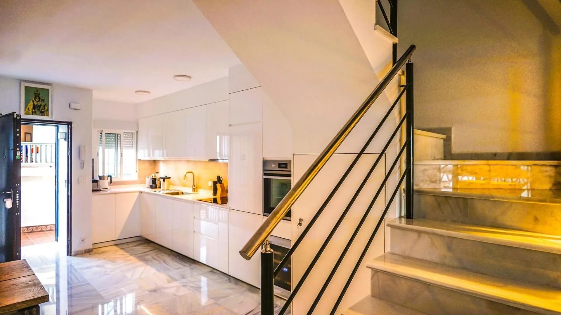 Hébergement de vacances Renovated Townhouse - Sea View - Walk To Beach Sitio de Calahonda